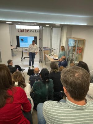 Laborvalía, AESE y Global Commercium Development